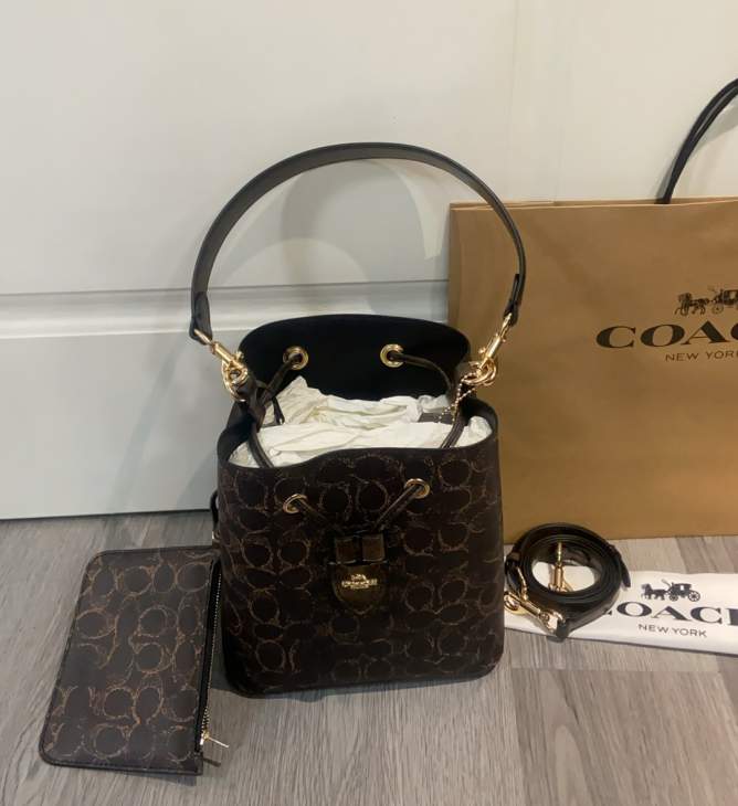 Picture of Coach Handbags _SKUfw234997834fw
